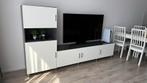 Ikea Besta tv meubel met hoge kast, Huis en Inrichting, Kasten | Televisiemeubels, Ophalen, Overige materialen, 100 tot 150 cm