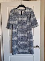 Te koop blauwe dames jurk, merk Gerry Weber, maat 42.
Het me, Blauw, Maat 42/44 (L), Ophalen of Verzenden, Zo goed als nieuw