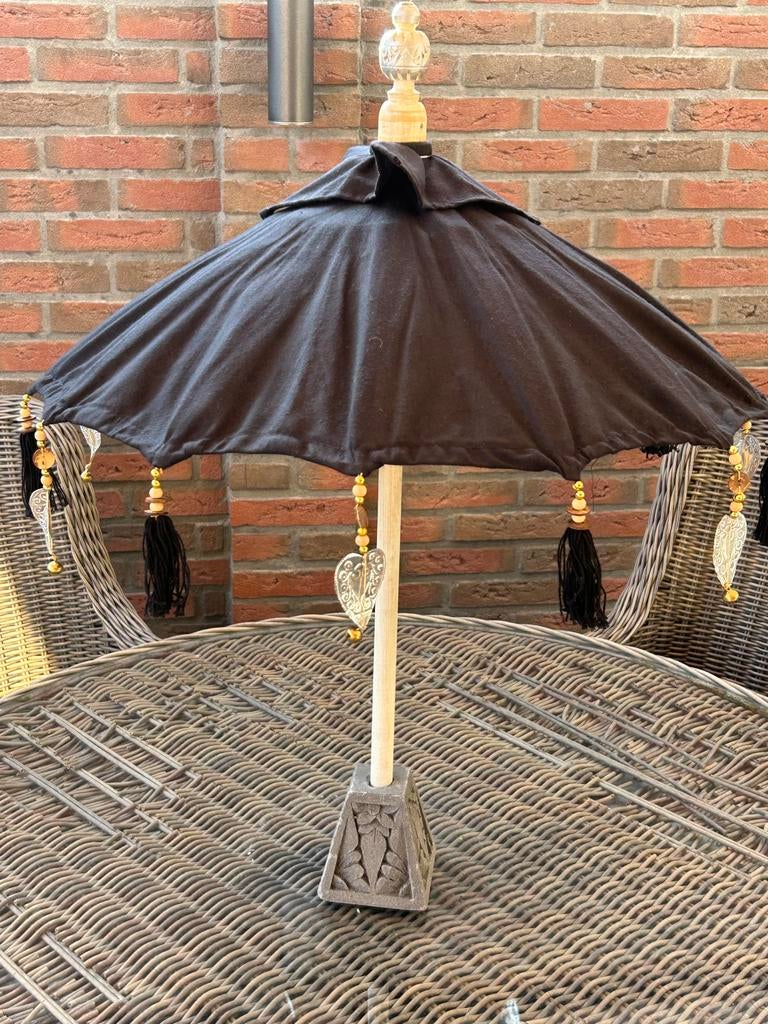 Mini parasol voor op tafel met betonnen voetje, Ophalen of Verzenden, Gebruikt, Minder dan 1 meter, Overige typen