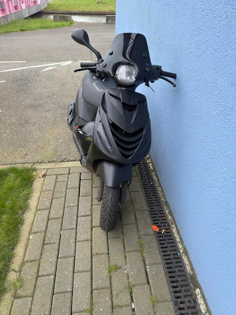 Zip 4takt 50 cc opknapper!, Fietsen en Brommers, Scooters | Piaggio, Ophalen, Gebruikt, Maximaal 45 km/u, Zip