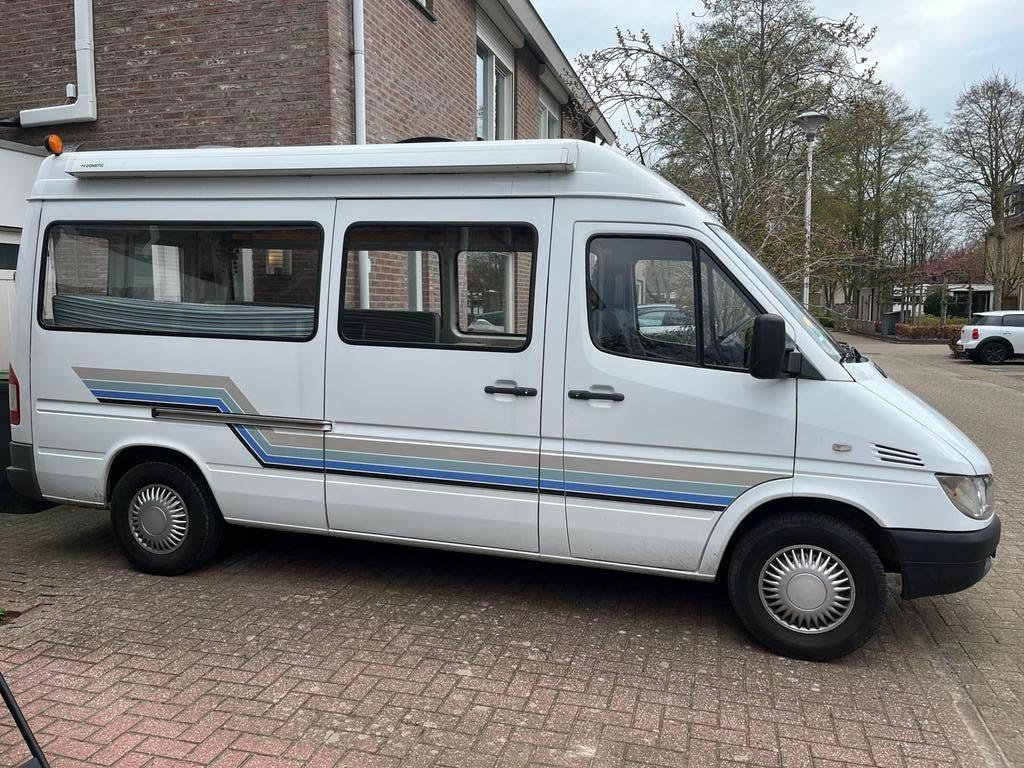 Unieke Benzine Mercedes Buscamper - Klaar voor Avontuur!, Brandblusser, Chemisch toilet, Tot en met 2, Handgeschakeld