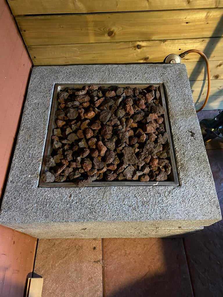 Custom made vuurtafel 74x74 cm - Zwaar en uniek, Ophalen, Gebruikt, Belgie, Belgie