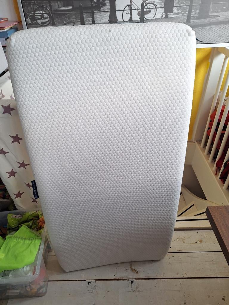 Matras ledikant baby, Kinderen en Baby's, Babywiegjes en Ledikanten, Ophalen, Zo goed als nieuw