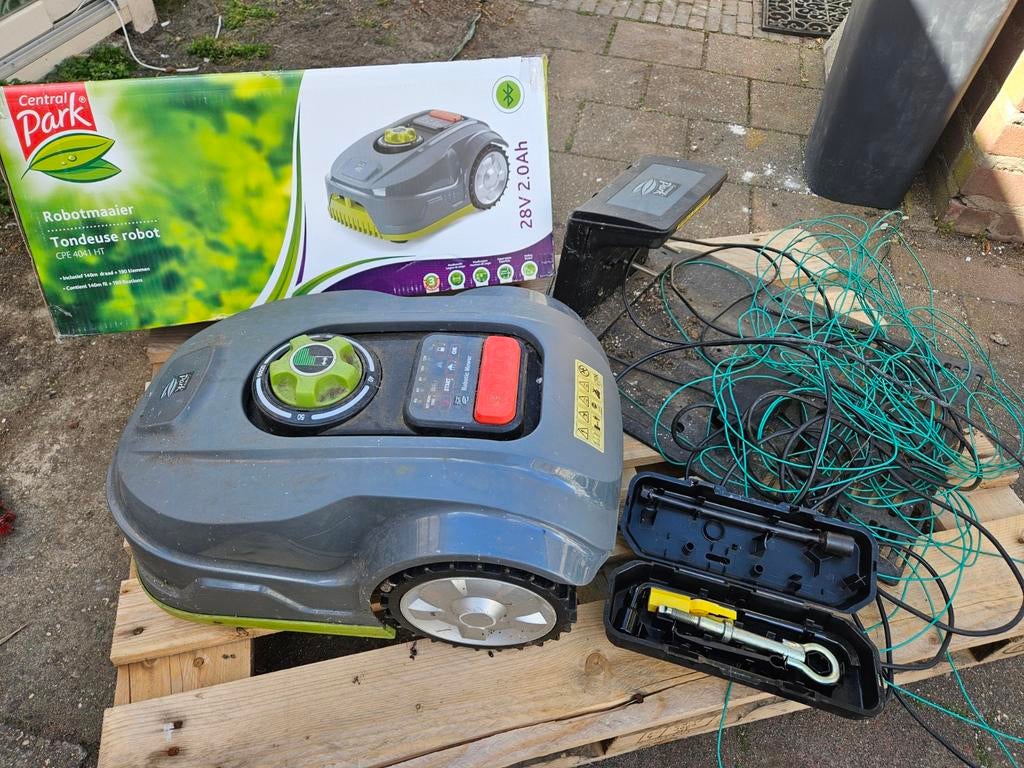 Central Park Robotmaaier, Ophalen