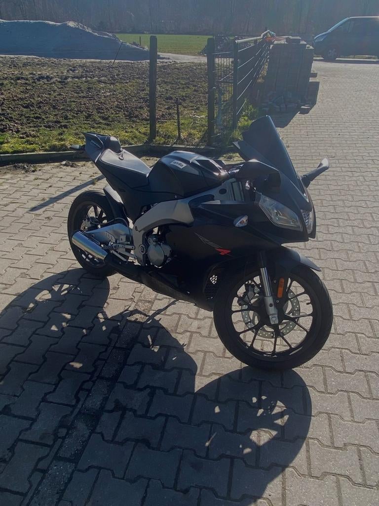 Brommer Aprilia rs50, Ophalen, Zo goed als nieuw