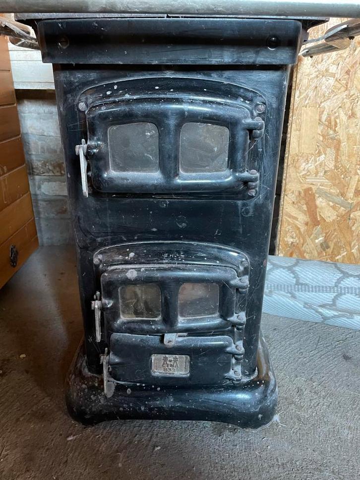Antieke Etna kachel, Huis en Inrichting, Kachels, Gebruikt, Vrijstaand, Houtkachel, Hout, Ophalen