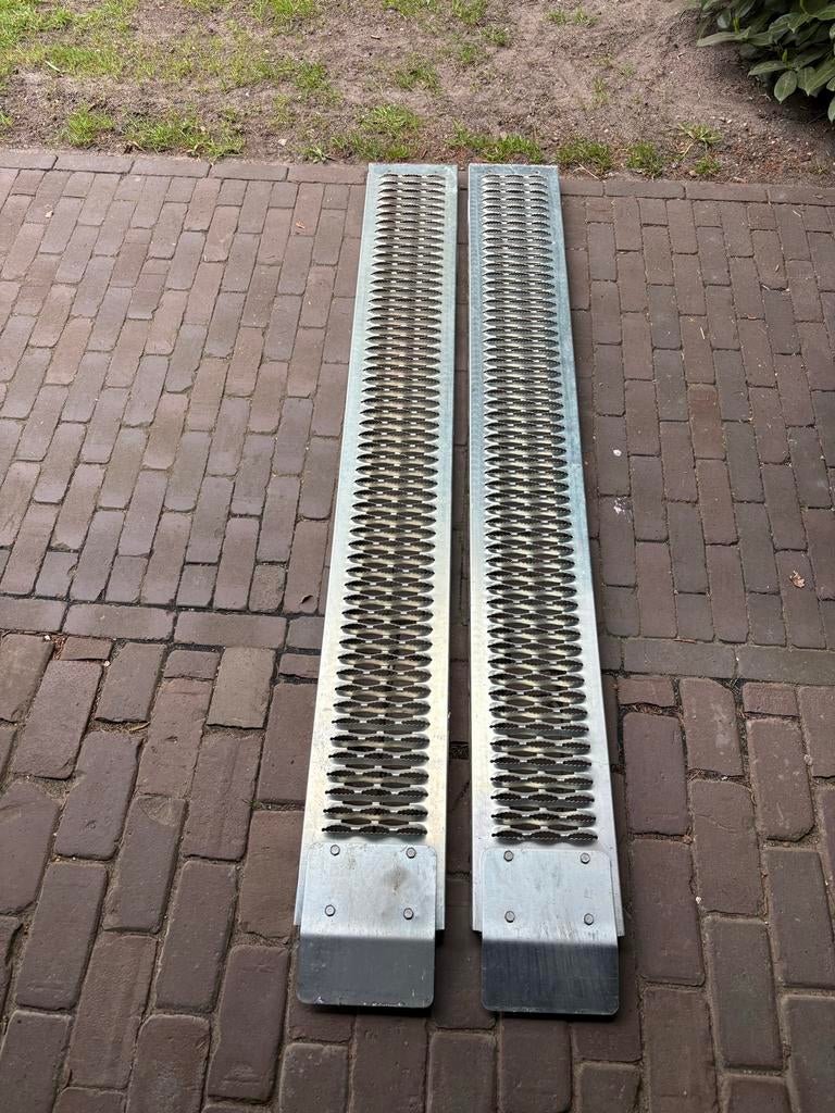 Metalen oprijplaten (set van 2), Ophalen