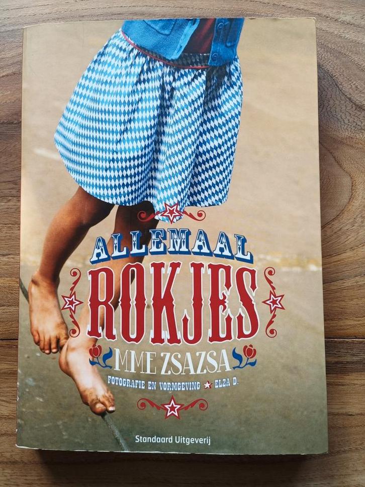 Allemaal Rokjes 20 ontwerpen voor grote en kleine meisjes, Hobby en Vrije tijd, Kledingpatronen, Zo goed als nieuw, Vrouw, Overige merken