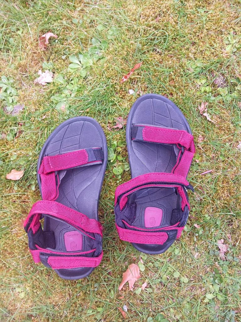 Teva sandalen 37/38, Kleding | Dames, Schoenen, Ophalen of Verzenden, Zo goed als nieuw, Sandalen of Muiltjes