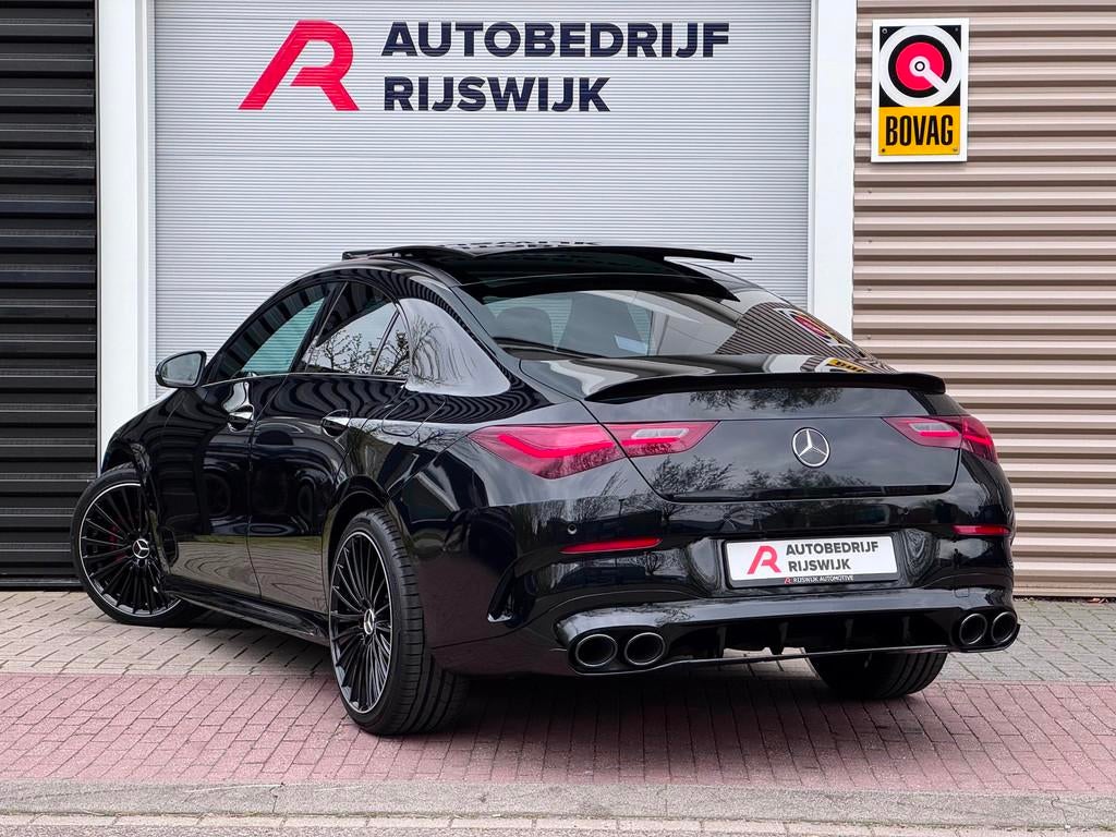 Mercedes-Benz CLA-klasse 180 AMG Line 45s Pano/Camera/Sfeer/, Auto's, Mercedes-Benz, 136 pk, 4 cilinders, 1505 kg, Alcantara