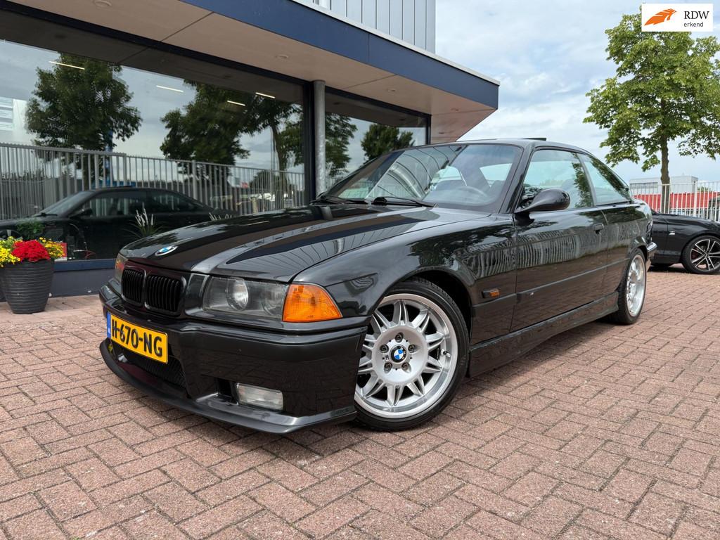 BMW 3-serie Coupé 323i M-Pakket | Dakraam | Airride | VOL, Euro 2, Achterwielaandrijving, Gebruikt, 2494 cc