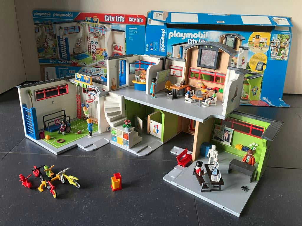 Playmobil school 9453 met gymzaal 9454 *incl dozen*, Kinderen en Baby's, Speelgoed | Playmobil, Ophalen of Verzenden, Gebruikt
