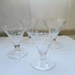 Oude glaasjes met rozenmotief - handgeslepen, Antiek en Kunst, Antiek | Glas en Kristal, Ophalen of Verzenden