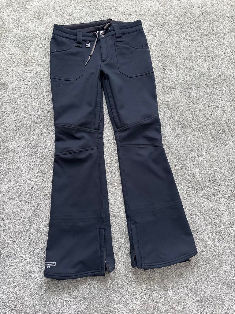 Nike Dames Skibroek Maat M - Perfect voor de Piste!, Ophalen of Verzenden, Zo goed als nieuw, Maat 38/40 (M), Broek