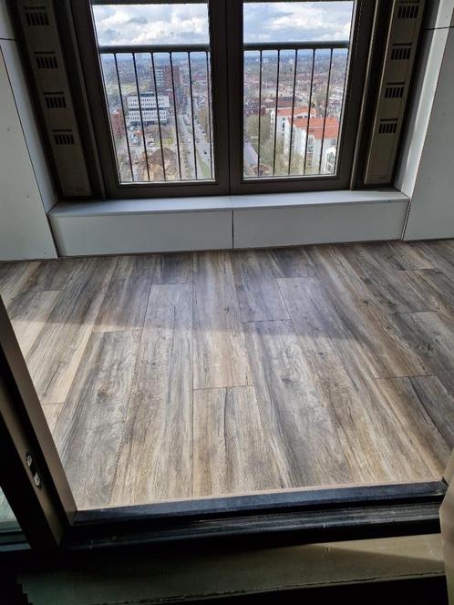 Echt houten vloer (Roobol) + ondervloer (45m2), Huis en Inrichting, Stoffering | Vloerbedekking, Zo goed als nieuw, Laminaat, Beige