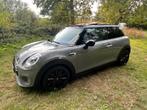Mini 1.5 Cooper 2017 Grijs, Voorwielaandrijving, 136 pk, 4 stoelen, Origineel Nederlands
