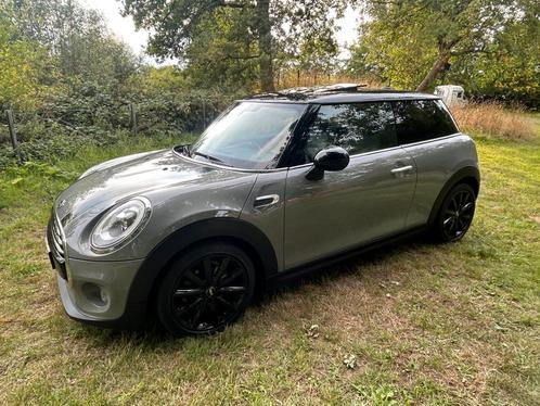 Mini 1.5 Cooper 2017 Grijs, Auto's, Mini, Particulier, Cooper, Benzine, C, Hatchback, Handgeschakeld, Origineel Nederlands, Zilver of Grijs