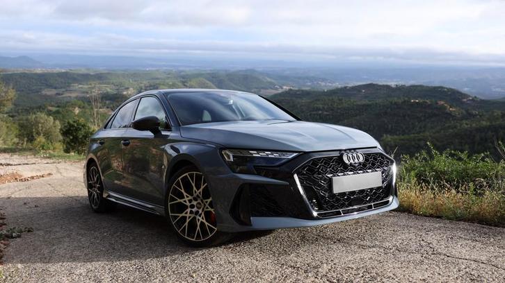 Audi RS3 2.5 TFSI QUATTRO 2025 Limousine|400PK|FACELIFT|KEYL, Auto's, Audi, Bedrijf, Te koop, RS3, 4x4, ABS, Achteruitrijcamera