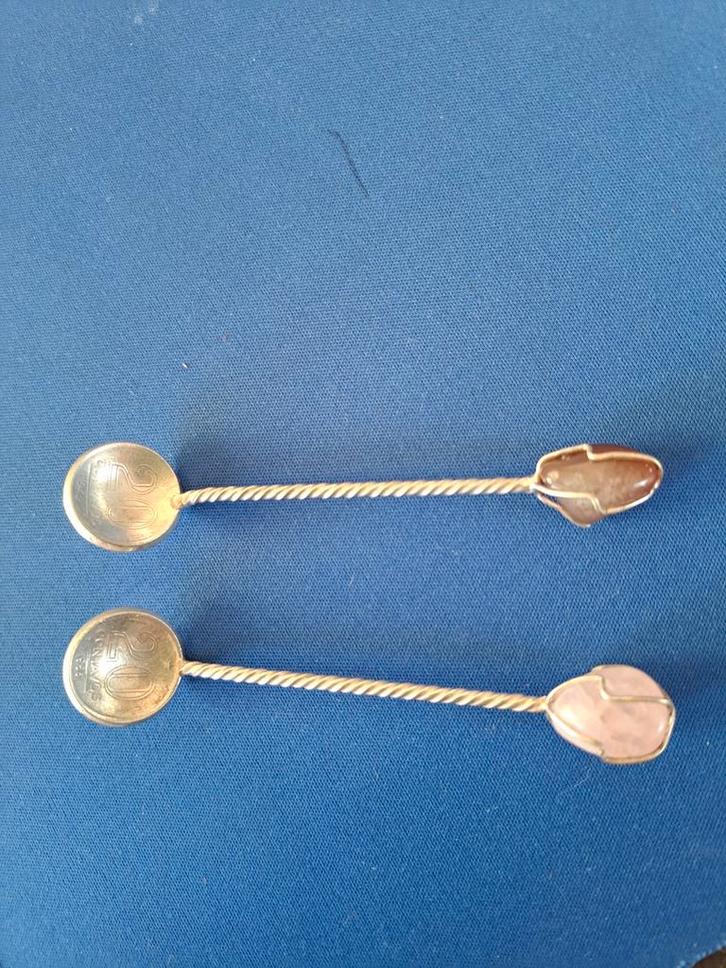 Vintage lepeltjes,  met halfedelstenen en Braziliaanse munt, Antiek en Kunst, Antiek | Bestek, Ophalen of Verzenden