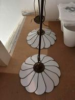2 wit glazen hanglampen, Ophalen, 50 tot 75 cm, Tiffany, Glas