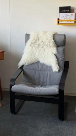 Comfortabele IKEA Poäng stoel – tijdloos design beschikbaar voor biedingen