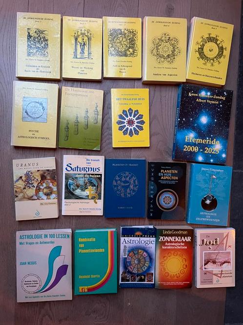 Astrologie boeken, Boeken, Partijen en Verzamelingen, Zo goed als nieuw, Kind en Jeugd, Ophalen