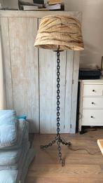 Smeedijzeren staande lamp met wollen lampenkap, Ophalen, Gebruikt, Landelijk/brocante, 150 tot 200 cm