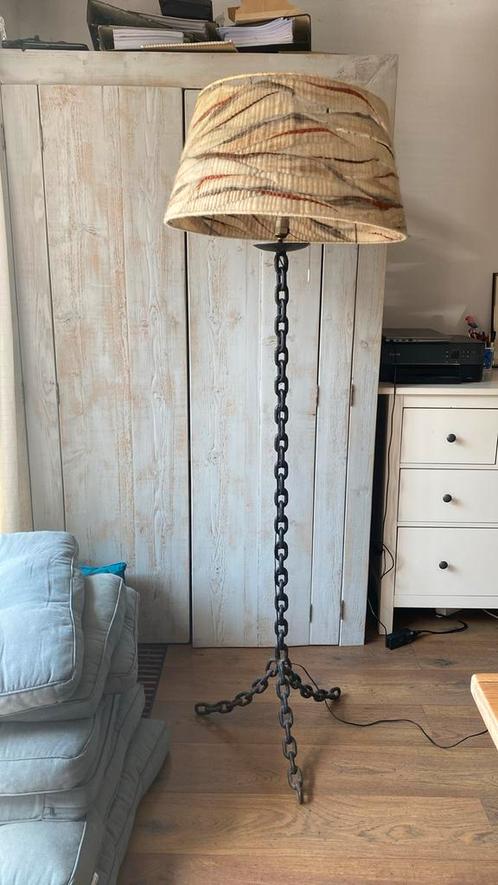 Smeedijzeren staande lamp met wollen lampenkap, Huis en Inrichting, Lampen | Vloerlampen, Gebruikt, 150 tot 200 cm, Ophalen