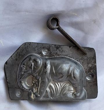 Antieke chocoladevorm: OLIFANT  (met klemmetje) beschikbaar voor biedingen