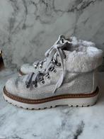 Lola Cruz Witte Bergchoenen Maat 37, Kleding | Dames, Schoenen, Ophalen of Verzenden, Zo goed als nieuw, Wit, Lage of Enkellaarzen