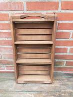 Oude houten steenmal mal letterbak, Ophalen