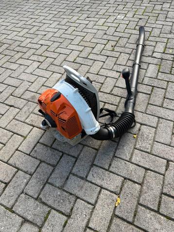Stihl BR 350 bladblazer ruggedragen beschikbaar voor biedingen