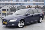 Volvo V70 D2 Summum Automaat, Auto's, Volvo, Euro 5, Zwart, 4 cilinders, Blauw