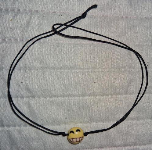 Armband zwart smiley geel armbanden smile sieraden unisex, Sieraden, Tassen en Uiterlijk, Armbanden, Zo goed als nieuw, Kunststof of Plastic