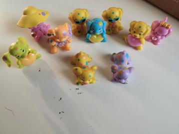 Hondjes poppetjes beschikbaar voor biedingen
