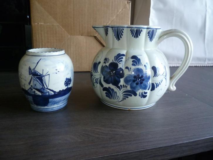 1 Delfts blauw melkkan en 1 Delfts blauw lepelvaasje, Antiek en Kunst, Antiek | Keramiek en Aardewerk, Ophalen