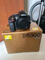 Nikon D5300 + Tamron 18-200mm f/3.5-6.3 Di II VC, Telelens, Zo goed als nieuw, Ophalen