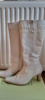 Laarzen off-white leer hoge schacht mt 39, hak +/- 5-6 cm, Ophalen, Hoge laarzen, Wit, Zo goed als nieuw