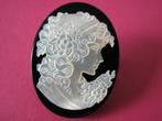 Mooie Camee Broche met Zwarte Onix en Paarlmoer, Verzenden, Overige materialen, Broche, Met edelsteen