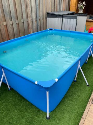 Intex zwembad 3x2 meter met pomp en afdekhoes beschikbaar voor biedingen