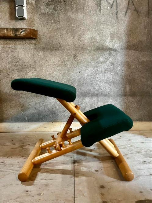 Stokke varier multi balans kniestoel, Antiek en Kunst, Antiek | Meubels | Stoelen en Banken, Ophalen of Verzenden