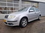 Skoda Fabia 1.4-16V Elegance A.P.K. tot oktober 2026!, Voorwielaandrijving, Gebruikt, Zwart, 4 cilinders