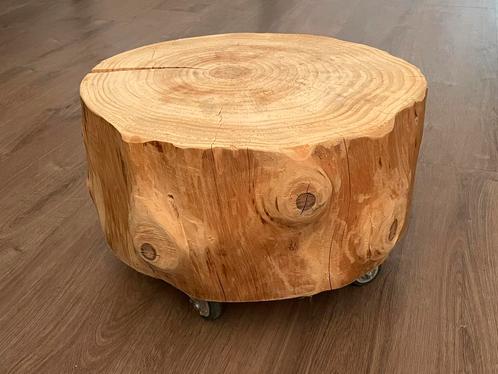 Boomstam-Tafel 4 Wieltjes Bijzettafel Rond Hout Plantentafel, Huis en Inrichting, Tafels | Salontafels, Zo goed als nieuw, Minder dan 50 cm