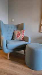 Mooie fauteuil met poef, Ophalen, Hout, 75 tot 100 cm, Zo goed als nieuw