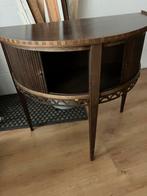 Leuk kastje/tafel 73,5br/37dpt en 70 hgt met roldeurtjes, Antiek en Kunst, Ophalen