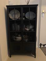 Zwart metalen vitrine kast, Huis en Inrichting, Kasten | Vitrinekasten, Ophalen, 50 tot 100 cm, Zo goed als nieuw, Metaal