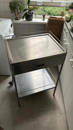 Industriële RVS Bijzettafel, Huis en Inrichting, Tafels | Bijzettafels, Ophalen, Gebruikt, Metaal of Aluminium, 55 tot 75 cm