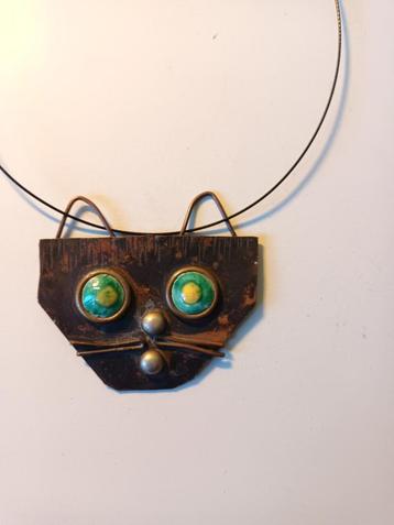 Brons/ Emaille/ Kat/ Ketting beschikbaar voor biedingen