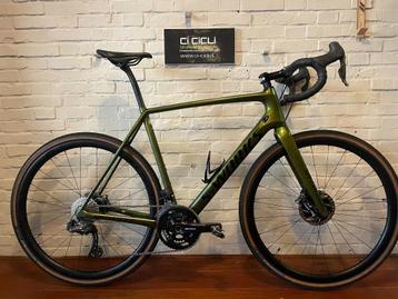 Ruim en wisselend aanbod 2ehands Gravelbikes en Racefietsen  beschikbaar voor biedingen