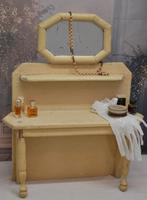 Oud Houten Kaptafeltje. "Uit Aletta's Tijd", Ophalen of Verzenden